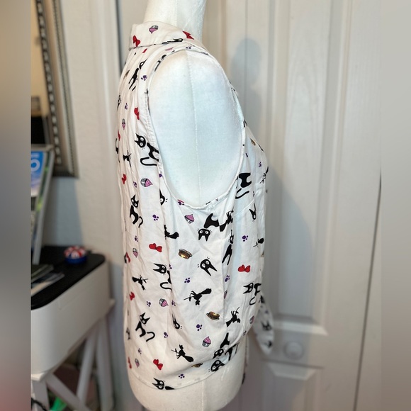 Her Universe Cat Print Sleeveless Blouse (M) - Picture 3 of 6